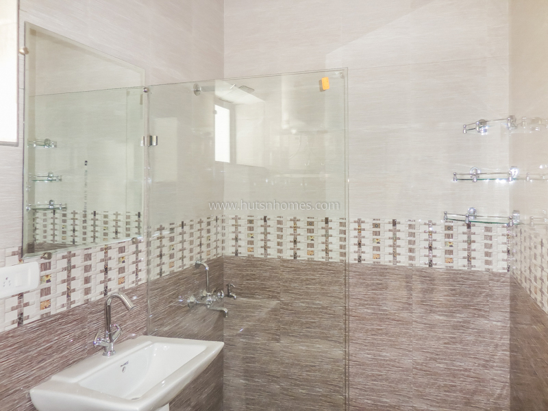 4 BHK House For Rent in Vasant Vihar