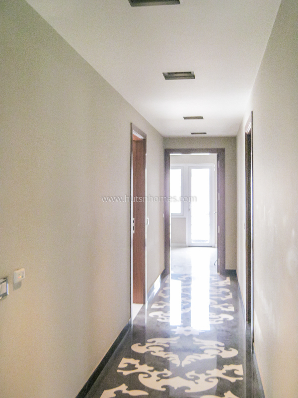 4 BHK Flat For Rent in Vasant Vihar