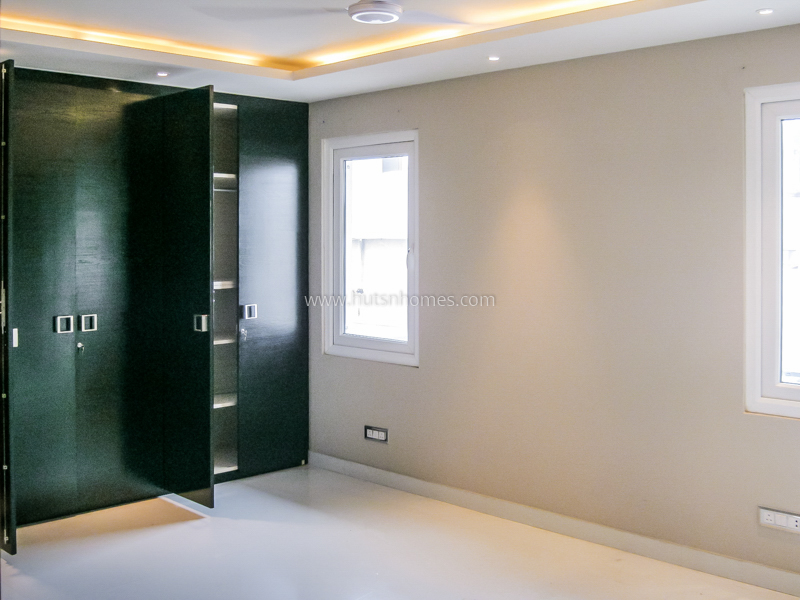 4 BHK Flat For Rent in Vasant Vihar