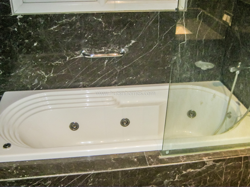 4 BHK Flat For Rent in Vasant Vihar