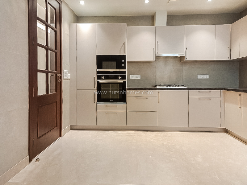 3 BHK Flat For Rent in Vasant Vihar