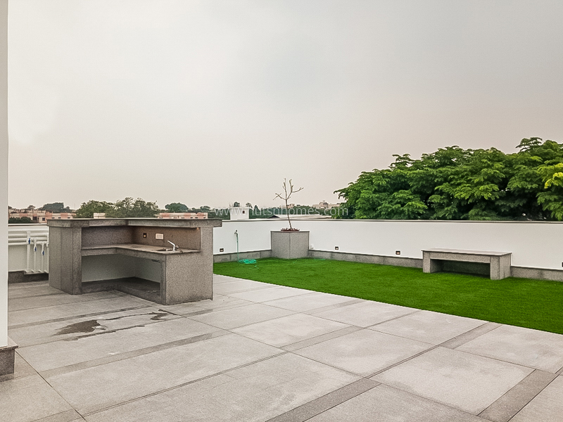 4 BHK Flat For Rent in Vasant Vihar