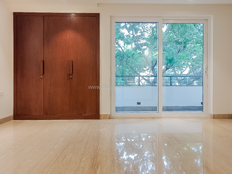 4 BHK Flat For Rent in Vasant Vihar