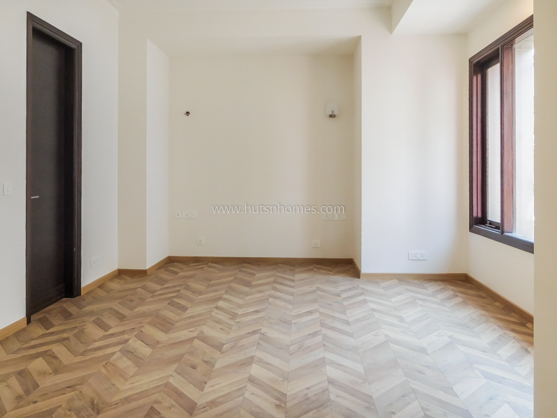 4 BHK Flat For Rent in Vasant Vihar