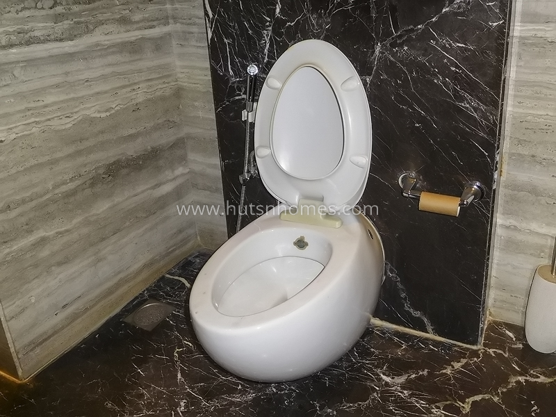 4 BHK Flat For Rent in Vasant Vihar