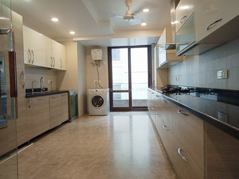 4 BHK Flat For Rent in Vasant Vihar
