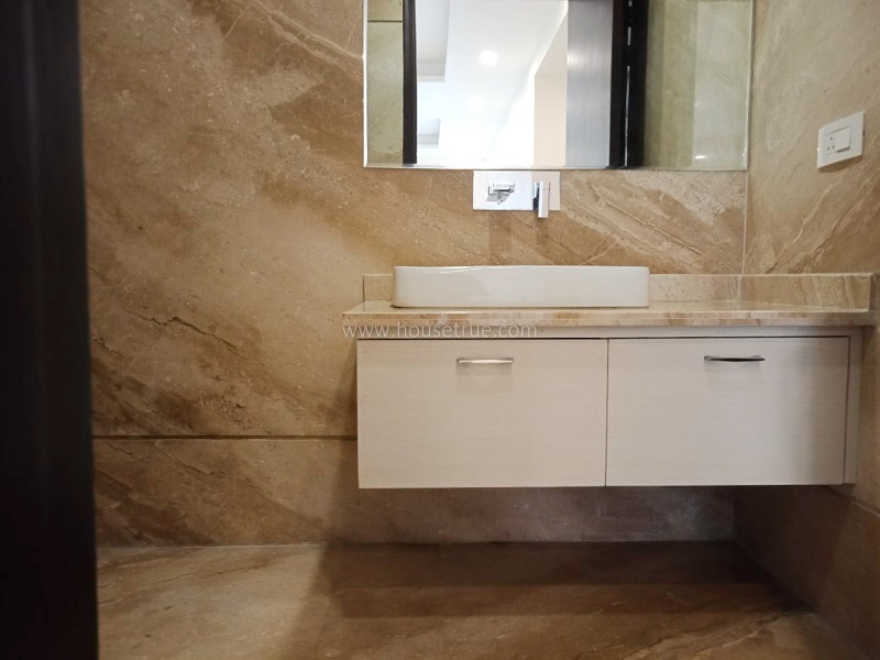 4 BHK Flat For Rent in Vasant Vihar