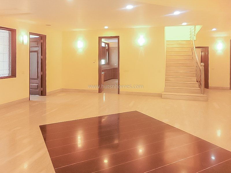 5 BHK Farm House For Rent in Radhey Mohan Drive