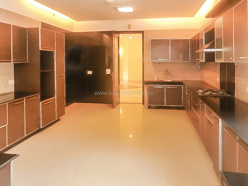 5 BHK Farm House For Rent in Radhey Mohan Drive