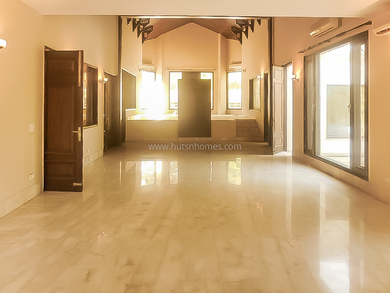 5 BHK Farm House For Rent in Radhey Mohan Drive