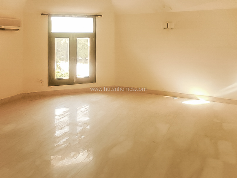5 BHK Farm House For Rent in Radhey Mohan Drive