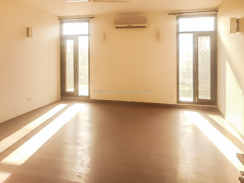 5 BHK Farm House For Rent in Radhey Mohan Drive