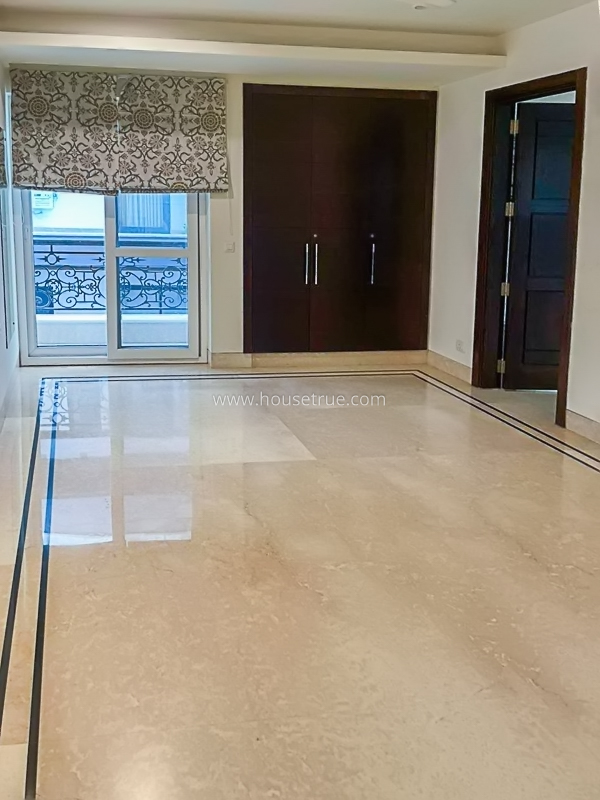 4 BHK Flat For Sale in Vasant Vihar