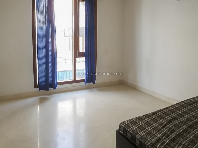 3 BHK Flat For Rent in Jangpura Extension