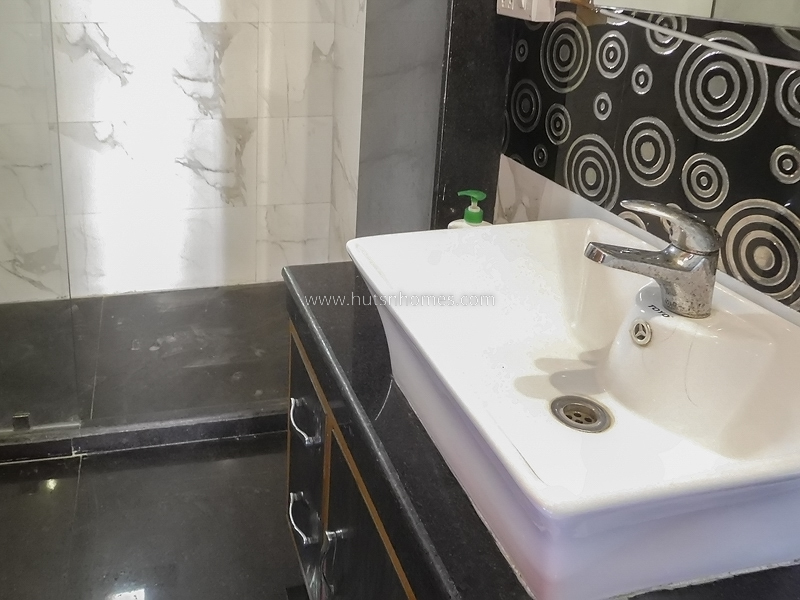 3 BHK Flat For Rent in Jangpura Extension