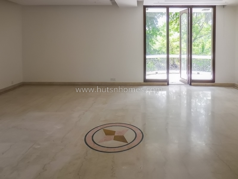 3 BHK Flat For Rent in Maharani Bagh