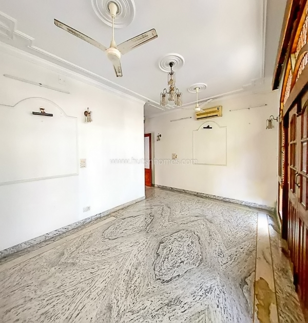 4 BHK Flat For Rent in Green Park Extension