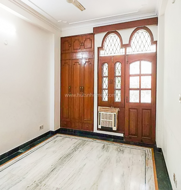 4 BHK Flat For Rent in Green Park Extension
