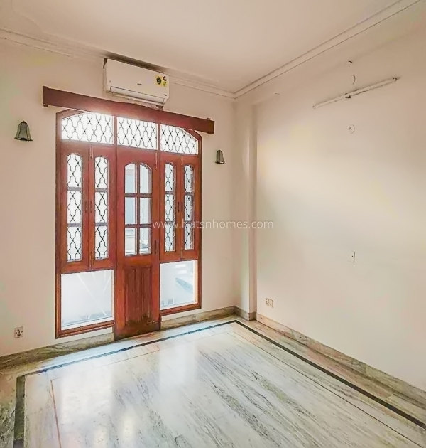 4 BHK Flat For Rent in Green Park Extension
