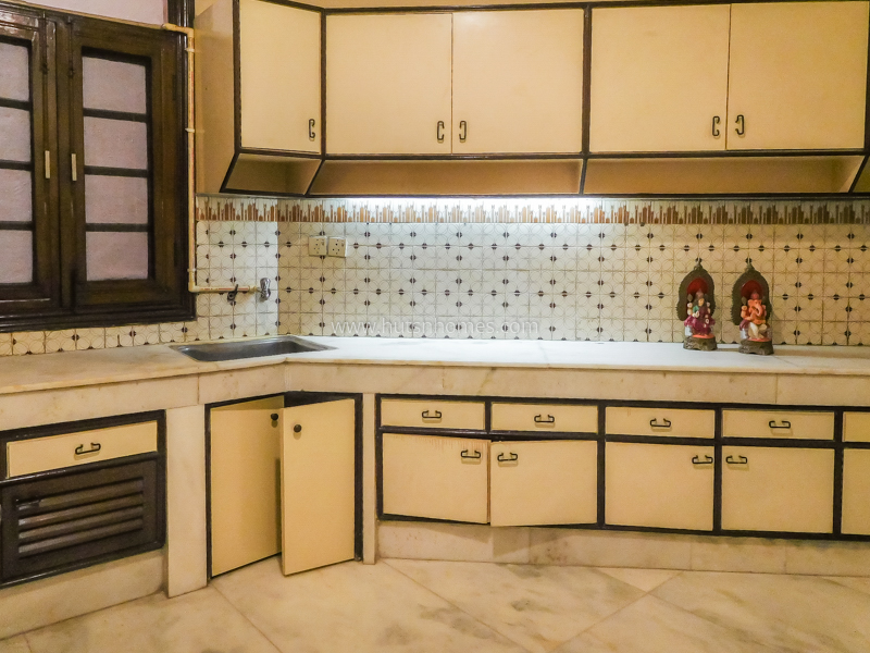 8 BHK House For Rent in Green Park Extension