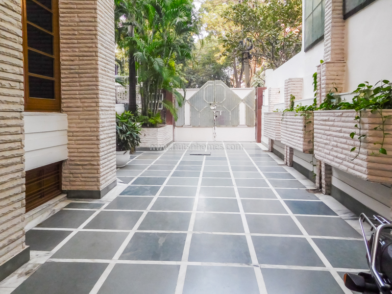 8 BHK House For Rent in Green Park Extension