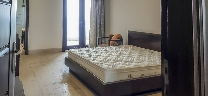 5 BHK Condo For Rent in National Highway 8