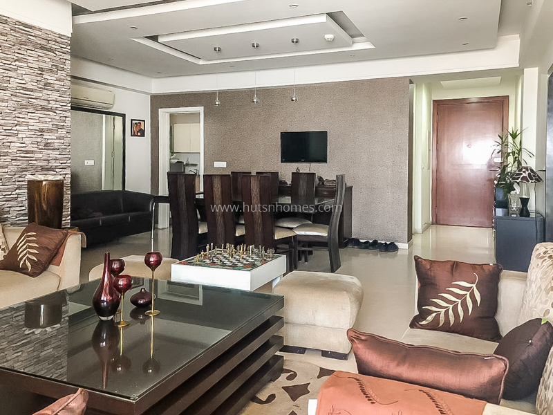 4 BHK Condo For Rent in Golf Course Road