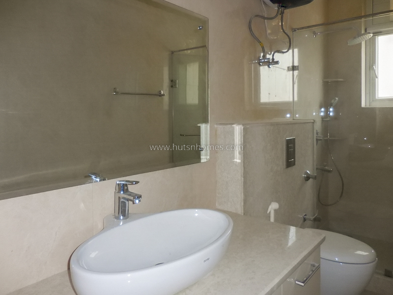 4 BHK Flat For Rent in Hauz Khas Enclave