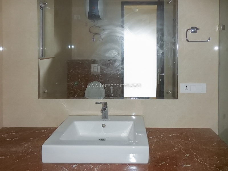 4 BHK Flat For Rent in Hauz Khas Enclave