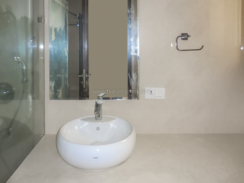 4 BHK Flat For Rent in Hauz Khas Enclave