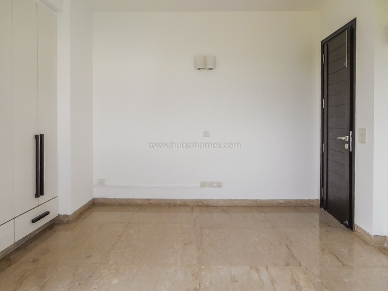 4 BHK Flat For Rent in Hauz Khas Enclave