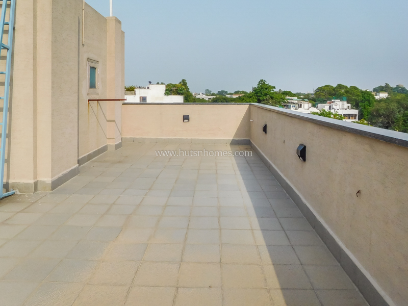 4 BHK Flat For Rent in Hauz Khas Enclave