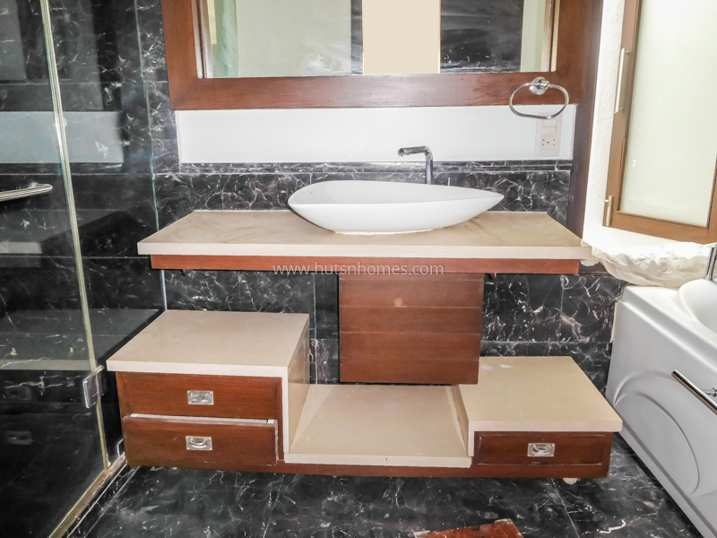 4 BHK Flat For Rent in Hauz Khas Enclave