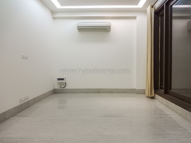 4 BHK Flat For Rent in Hauz Khas Enclave