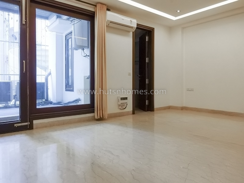 4 BHK Flat For Rent in Hauz Khas Enclave