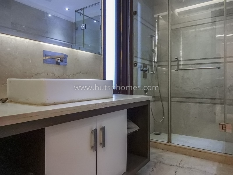 4 BHK Flat For Rent in Hauz Khas Enclave