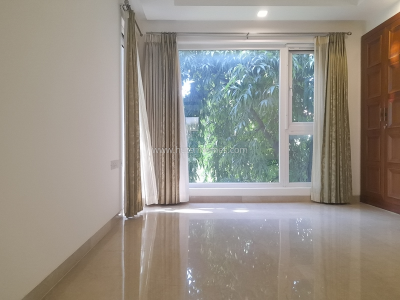 4 BHK Flat For Rent in Hauz Khas Enclave
