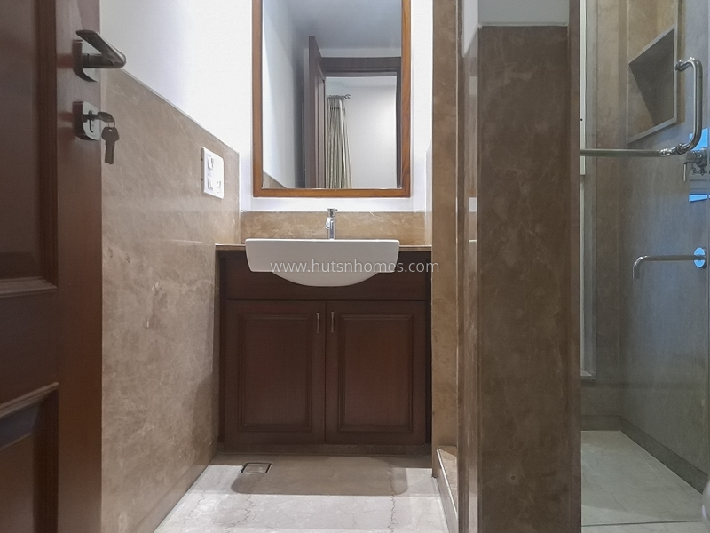 4 BHK Flat For Rent in Hauz Khas Enclave