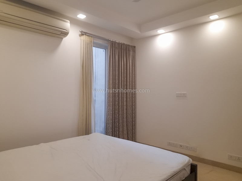 4 BHK Flat For Rent in Hauz Khas Enclave