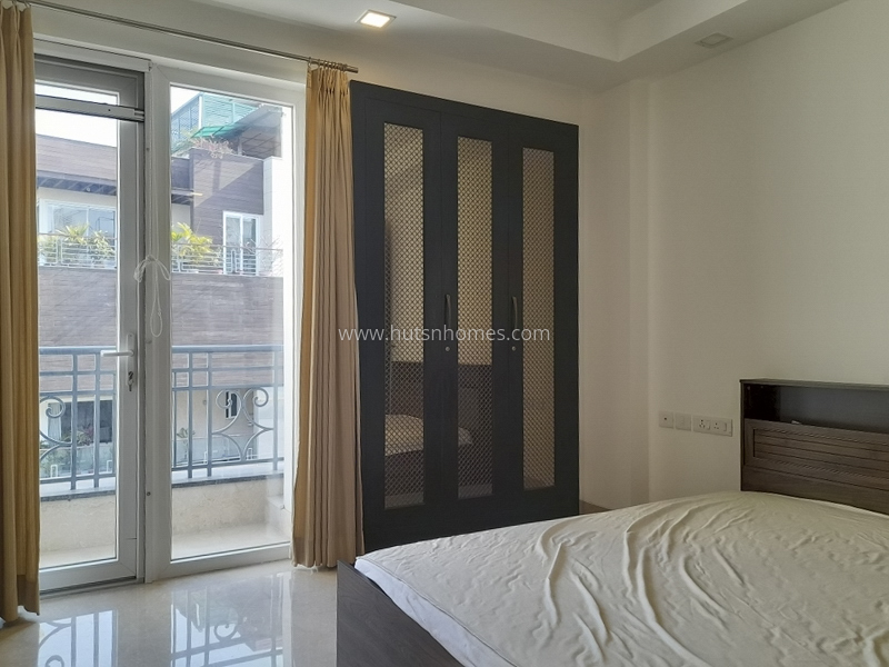 4 BHK Flat For Rent in Hauz Khas Enclave