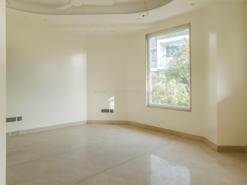4 BHK Flat For Rent in Hauz Khas Enclave