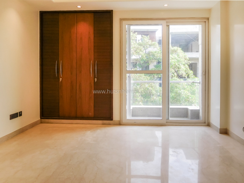 4 BHK Flat For Rent in Hauz Khas Enclave