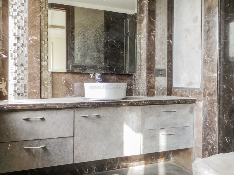 4 BHK Flat For Rent in Hauz Khas Enclave