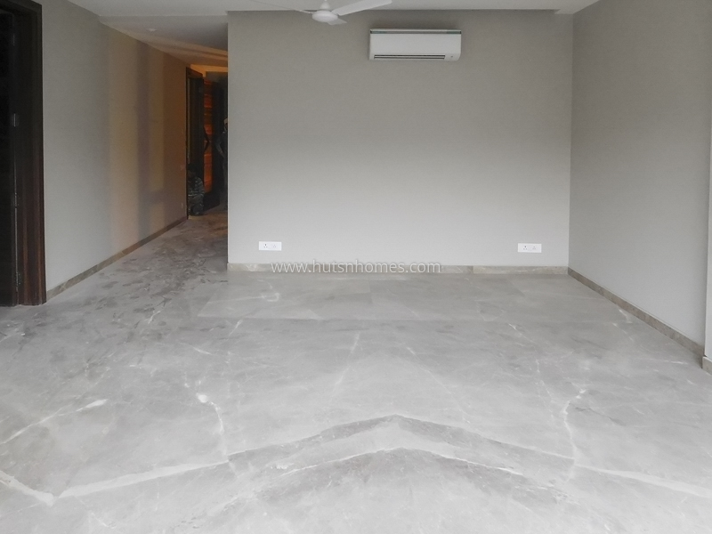 12 BHK Entire-Building For Sale in Safdarjung Enclave