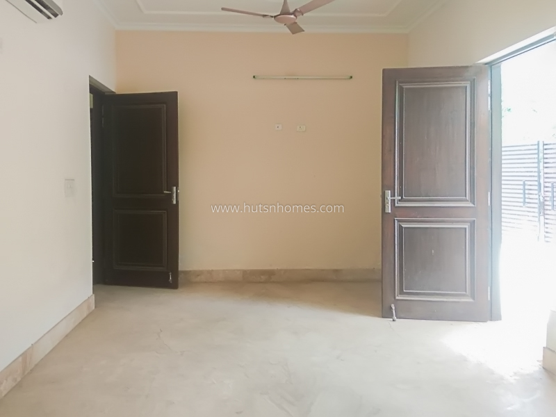 5 BHK Farm House For Rent in Dlf Chattarpur Farms
