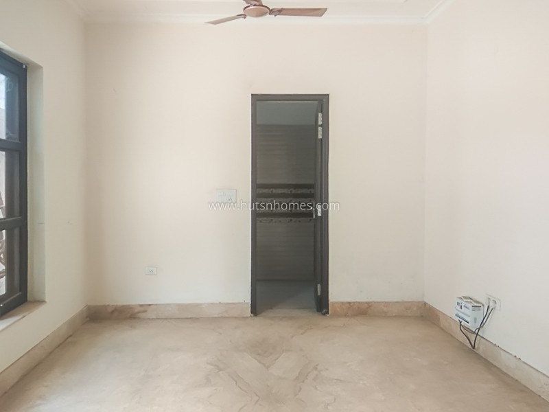 5 BHK Farm House For Rent in Dlf Chattarpur Farms