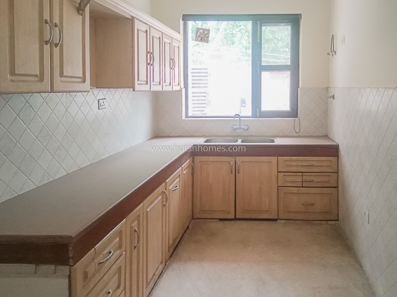 5 BHK Farm House For Rent in Dlf Chattarpur Farms