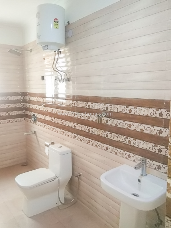 5 BHK Farm House For Rent in Dlf Chattarpur Farms