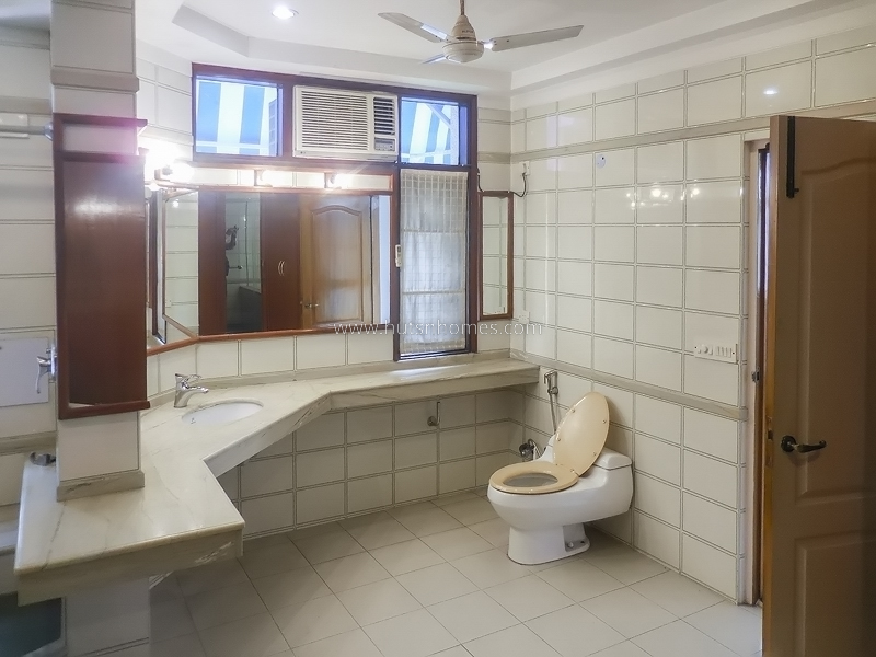 5 BHK Duplex For Rent in Green Park