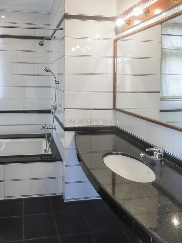5 BHK Duplex For Rent in Green Park